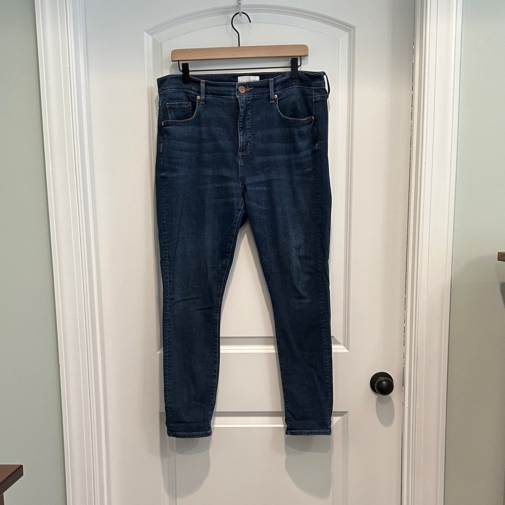 LOFT Women's Dark Blue Ankle Jeans